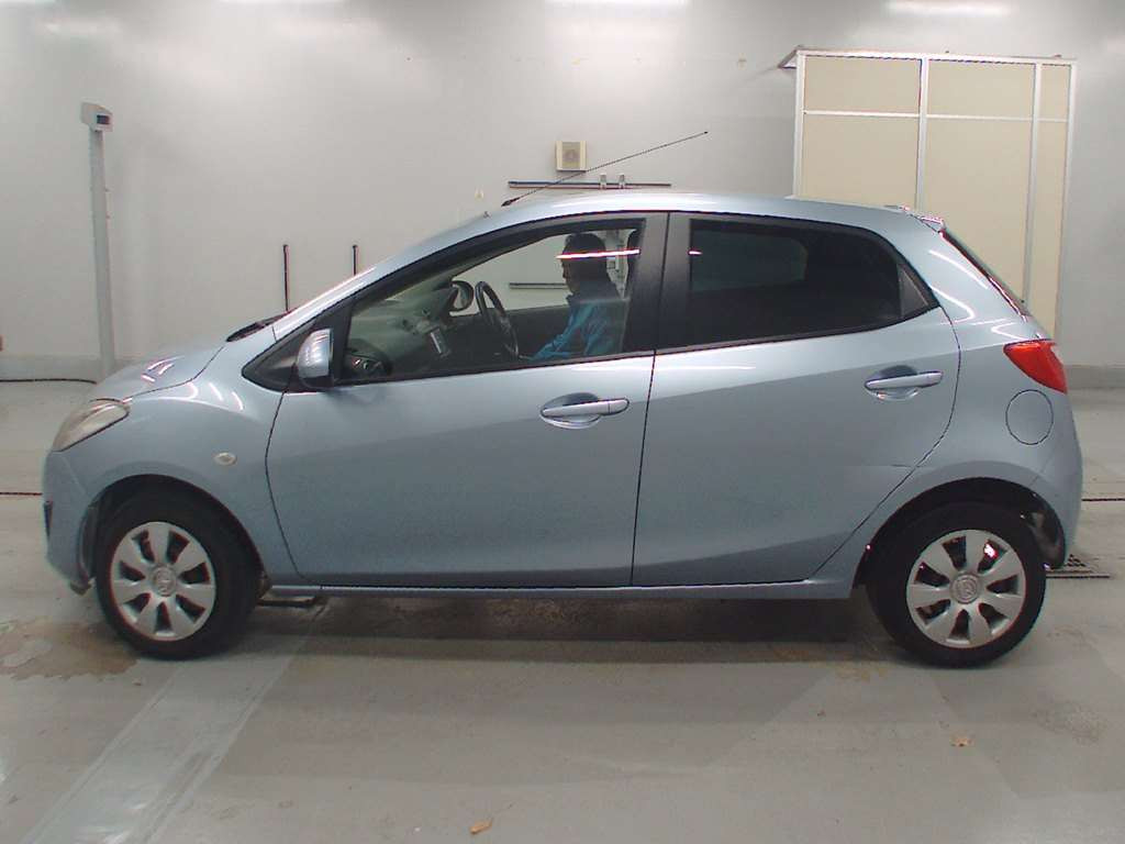 2013 Mazda Demio DE3FS[1]