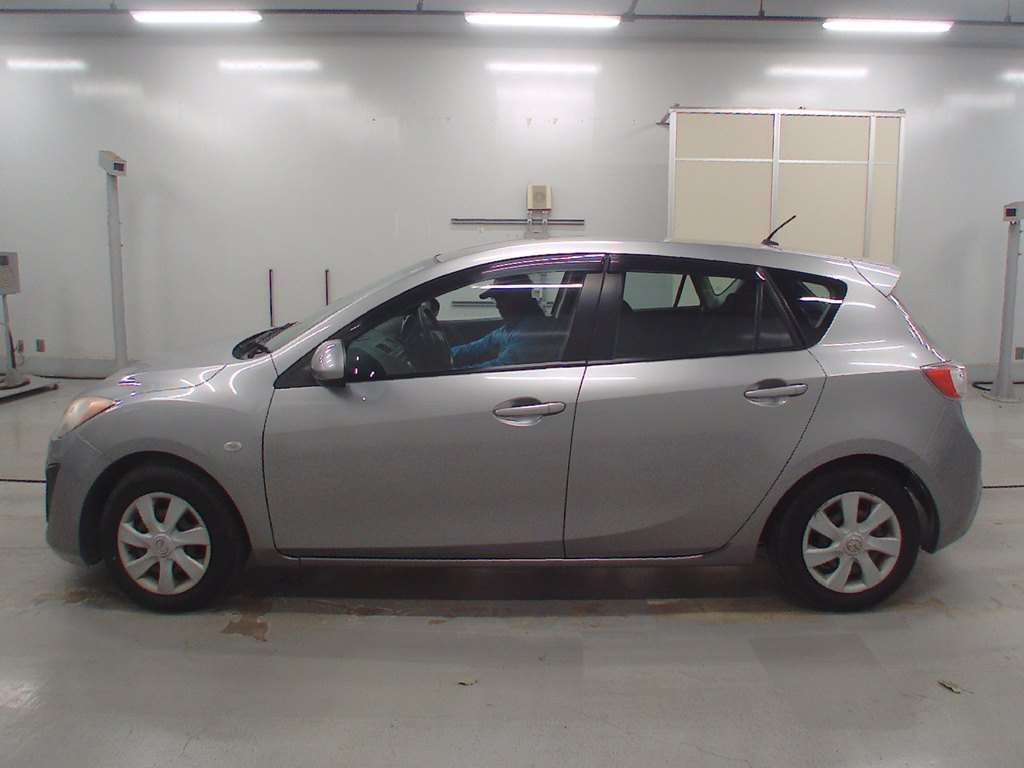 2009 Mazda Axela Sport BL5FW[1]