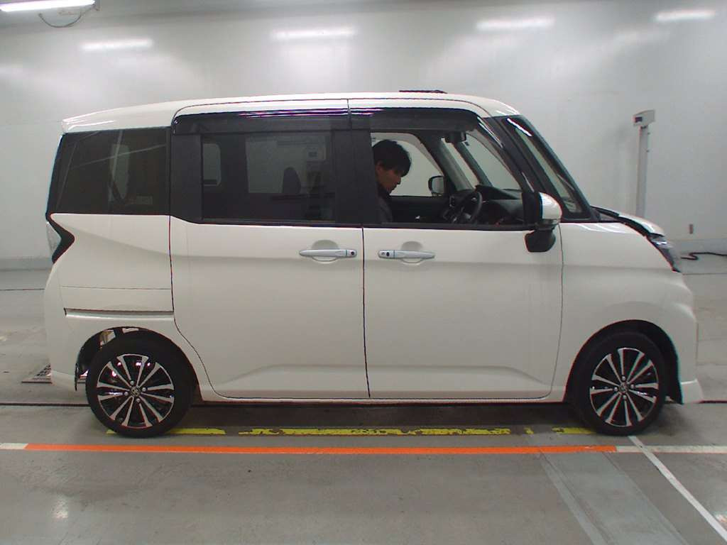 2022 Toyota Roomy M900A[2]