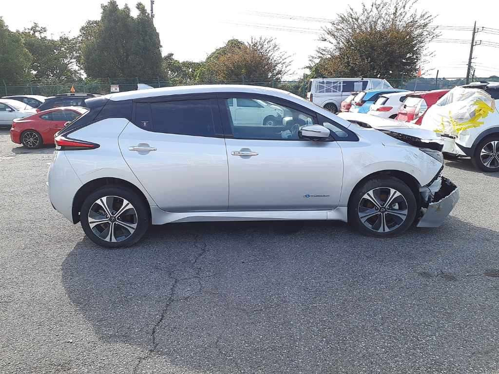 2022 Nissan Leaf ZE1[0]