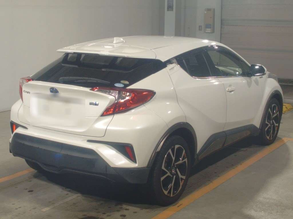 2017 Toyota C-HR ZYX10[1]