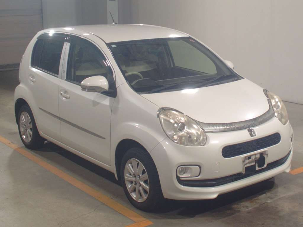 2014 Toyota Passo KGC30[2]