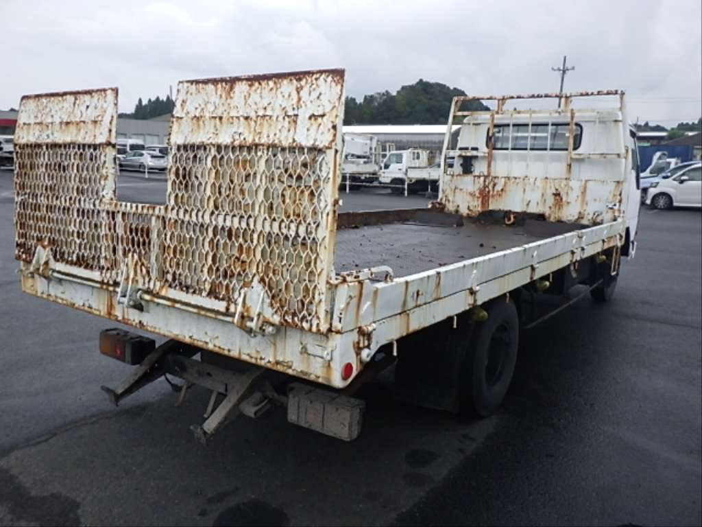 1990 Mitsubishi Fuso Canter FE437F[1]