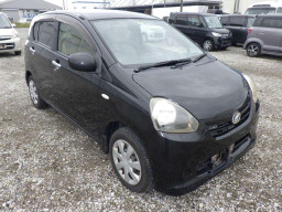 2012 Daihatsu Mira es