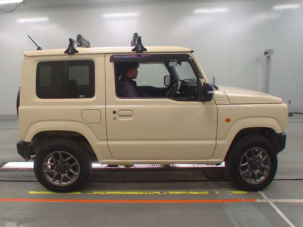 2018 Suzuki Jimny JB64W[2]