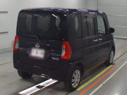 2017 Daihatsu Tanto