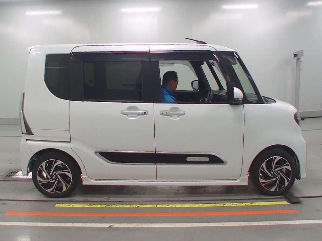 2022 Daihatsu Tanto LA650S[2]