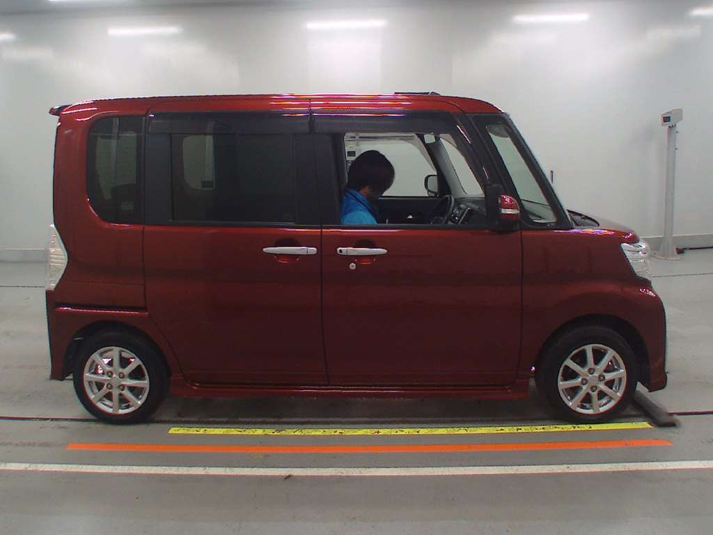 2016 Daihatsu Tanto LA600S[2]