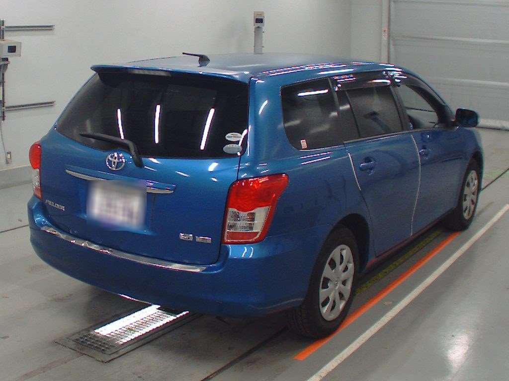 2011 Toyota Corolla Fielder ZRE142G[1]