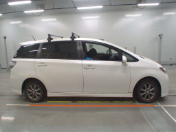 2013 Toyota Wish