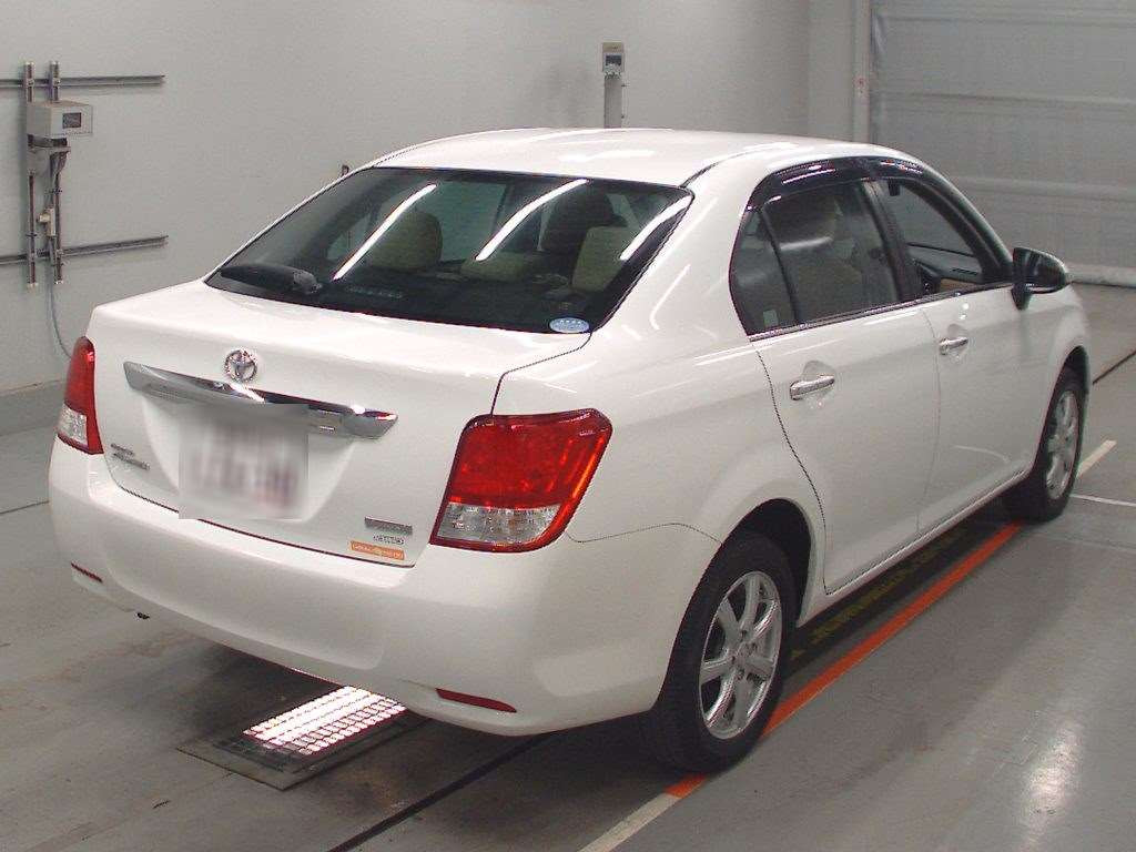 2013 Toyota Corolla Axio NZE164[1]