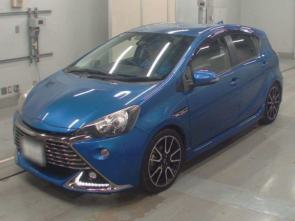 2017 Toyota Aqua NHP10[0]