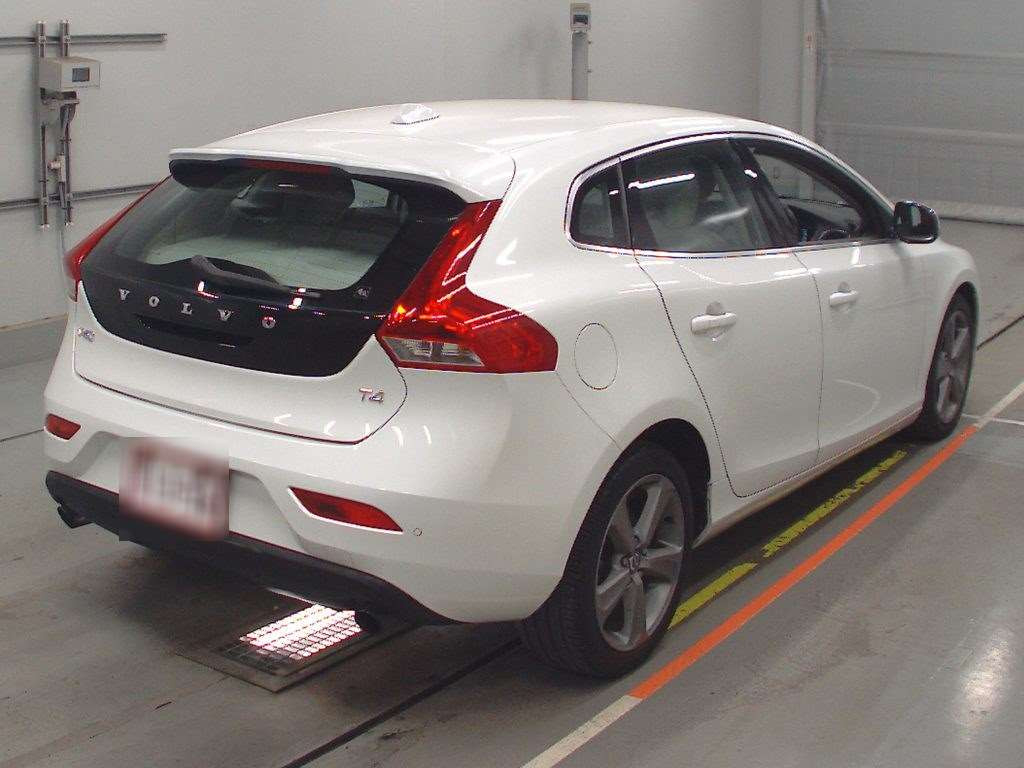 2013 Volvo V40 MB4164T[1]