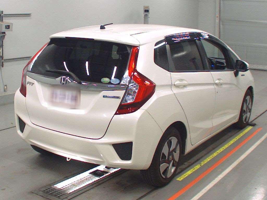 2014 Honda Fit Hybrid GP5[1]