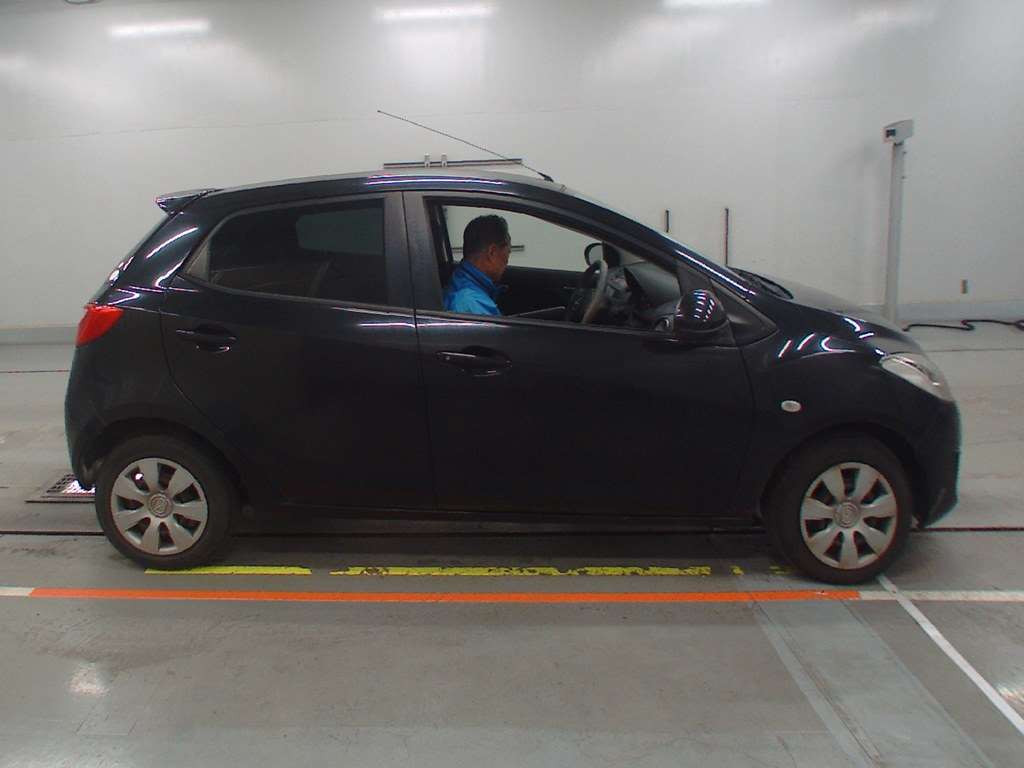 2014 Mazda Demio DE3FS[2]