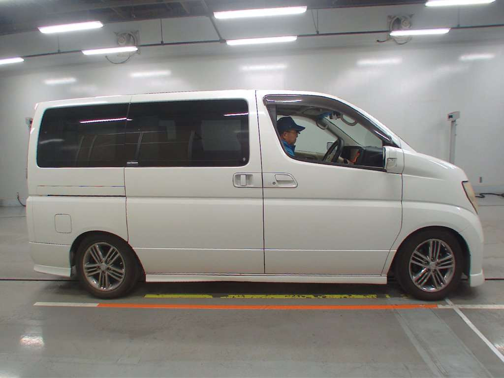 2006 Nissan Elgrand NE51[2]