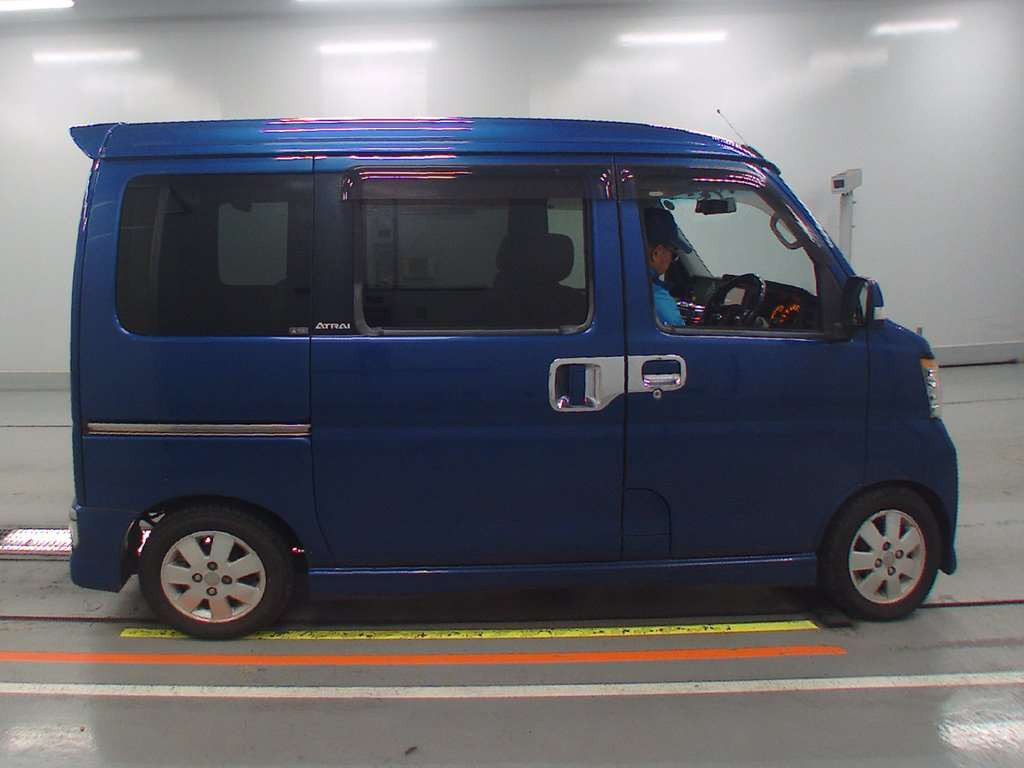 2008 Daihatsu Atrai Wagon S321G[2]