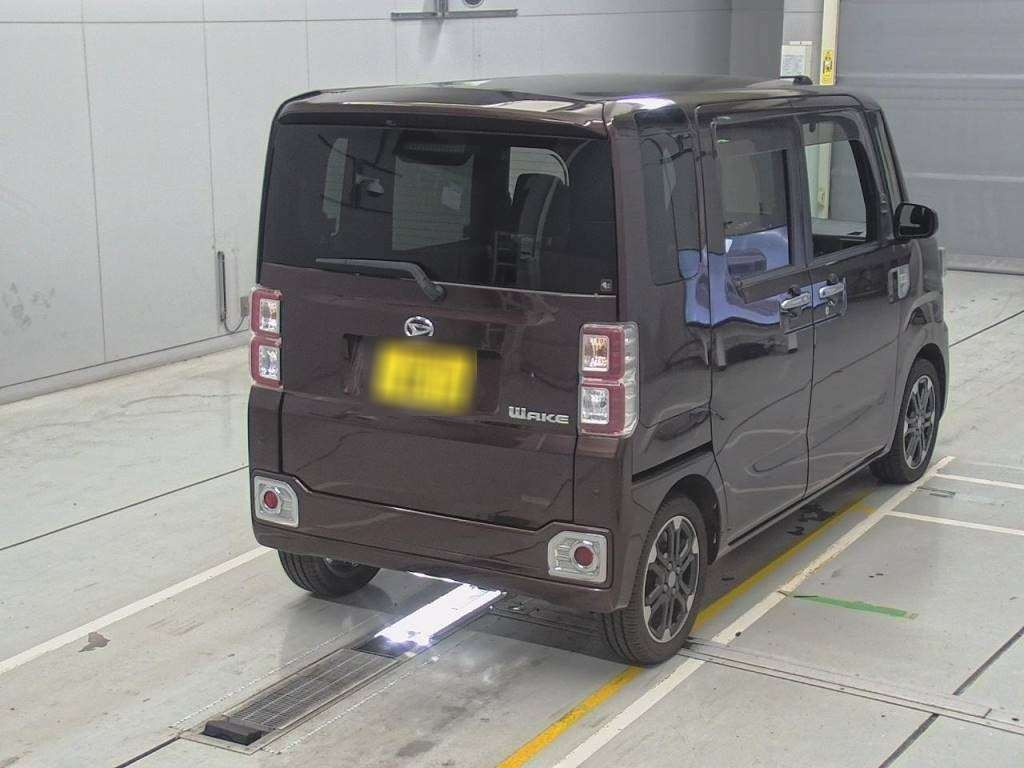 2016 Daihatsu Wake LA710S[1]