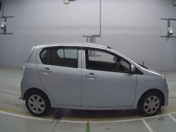 2014 Daihatsu Mira es