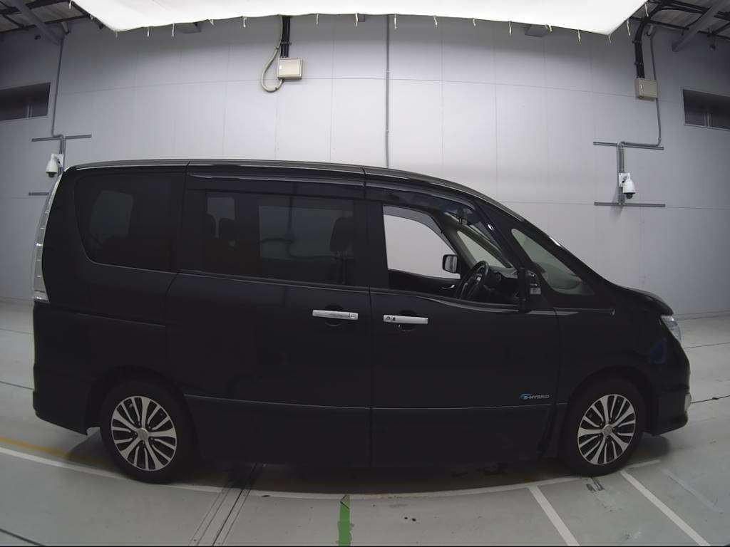 2014 Nissan Serena HFC26[2]