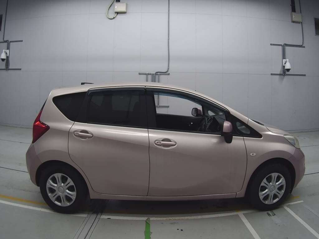 2014 Nissan Note E12[2]