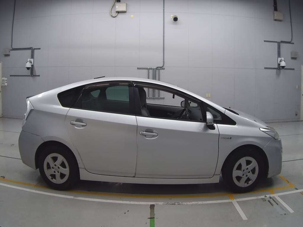 2009 Toyota Prius ZVW30[2]