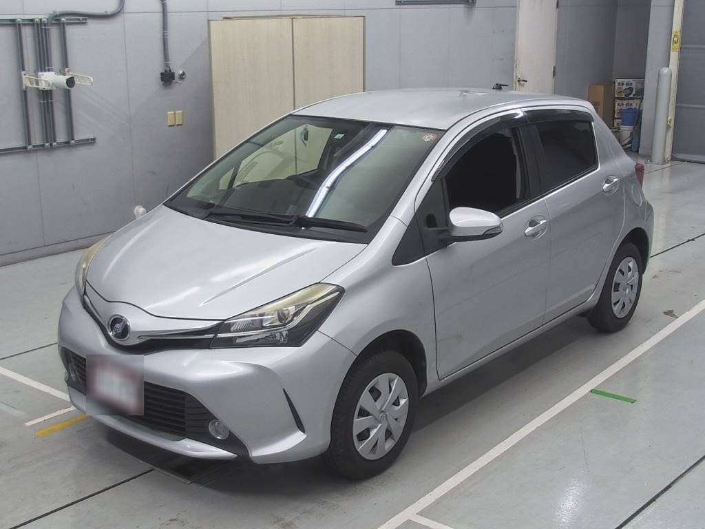 2014 Toyota Vitz NSP135[0]