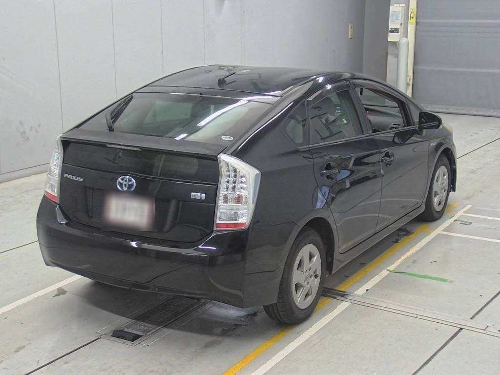 2010 Toyota Prius ZVW30[1]