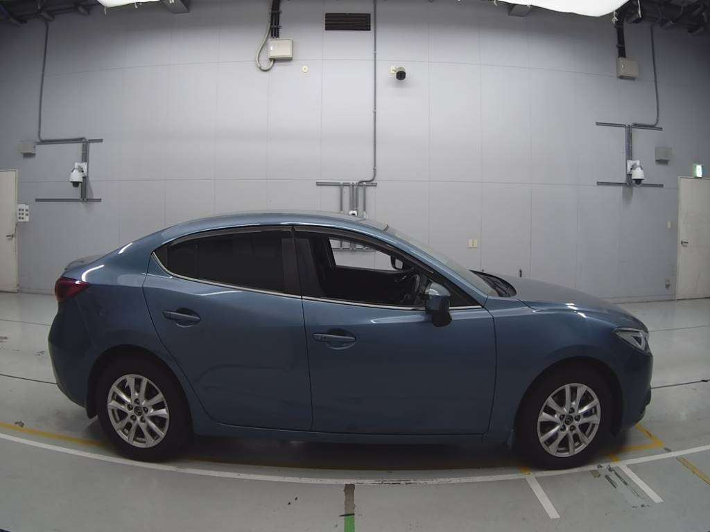 2014 Mazda Axela Hybrid BYEFP[2]