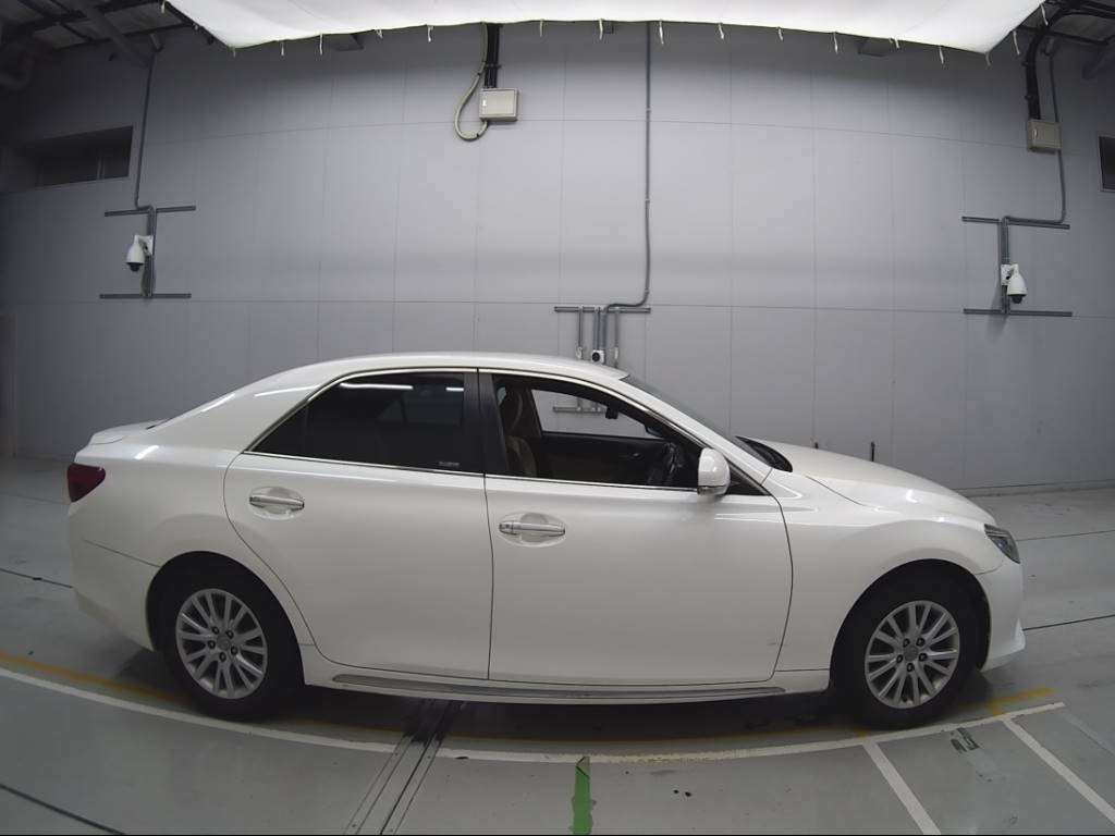 2013 Toyota Mark X GRX130[2]