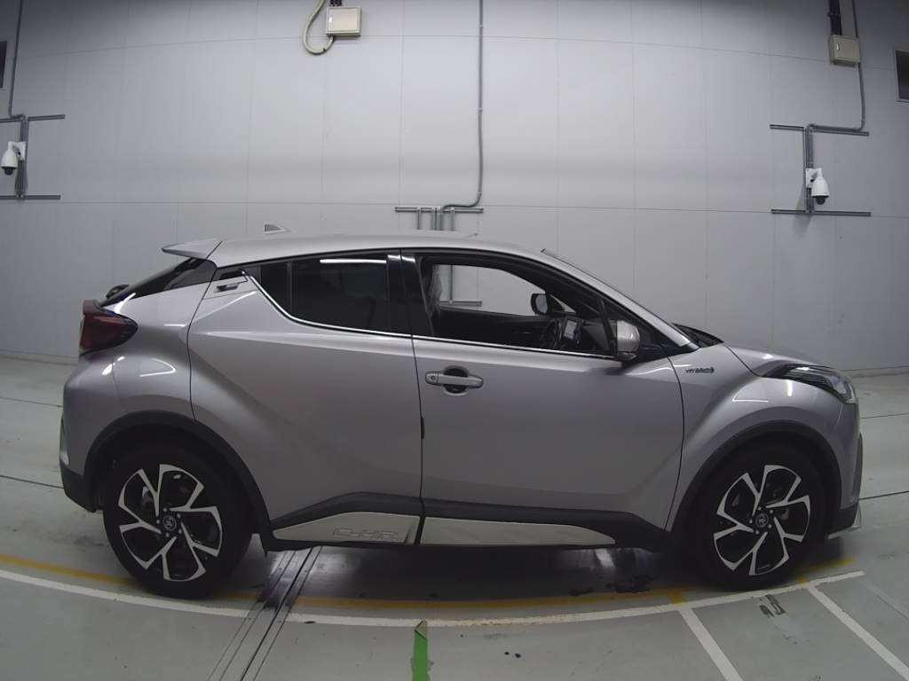 2018 Toyota C-HR ZYX10[2]