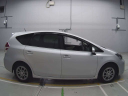 2016 Toyota Prius alpha