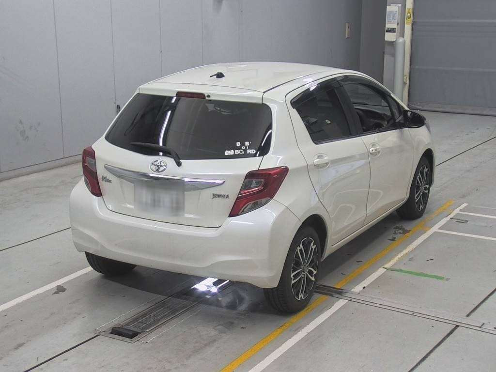 2016 Toyota Vitz KSP130[1]