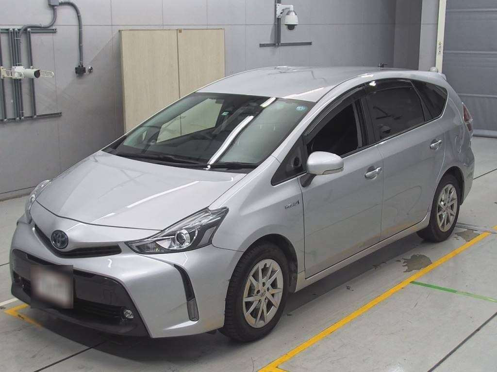 2019 Toyota Prius alpha ZVW41W[0]