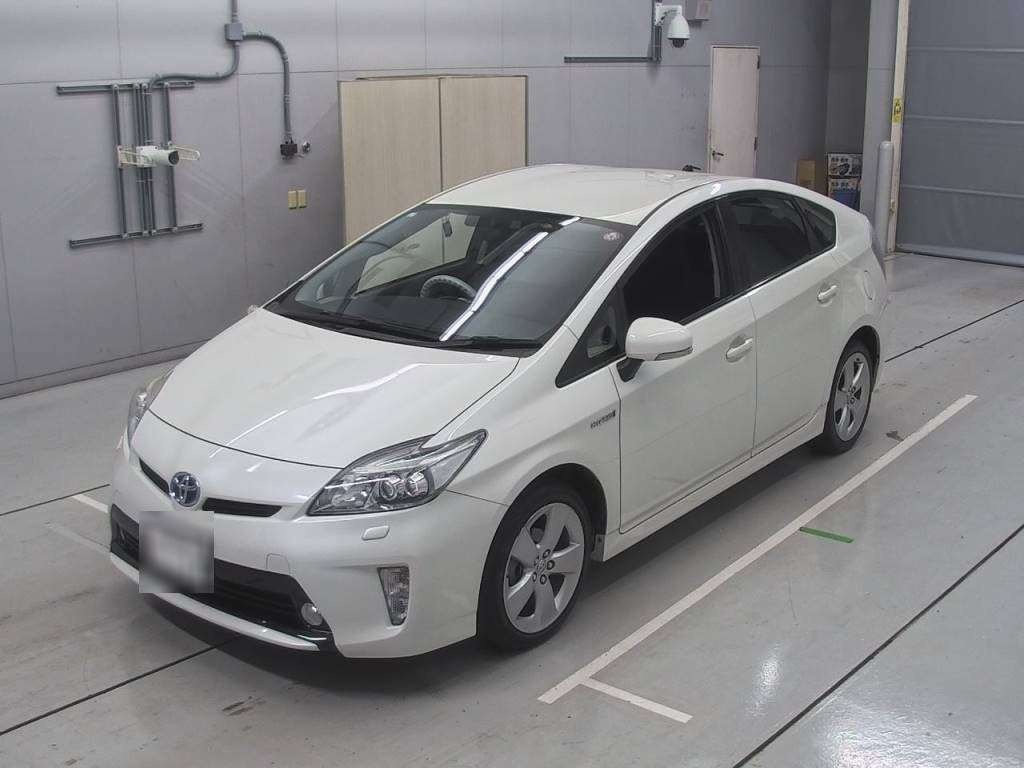 2015 Toyota Prius ZVW30[0]