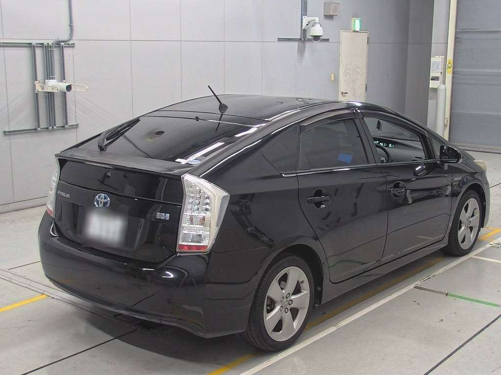 2010 Toyota Prius ZVW30[1]