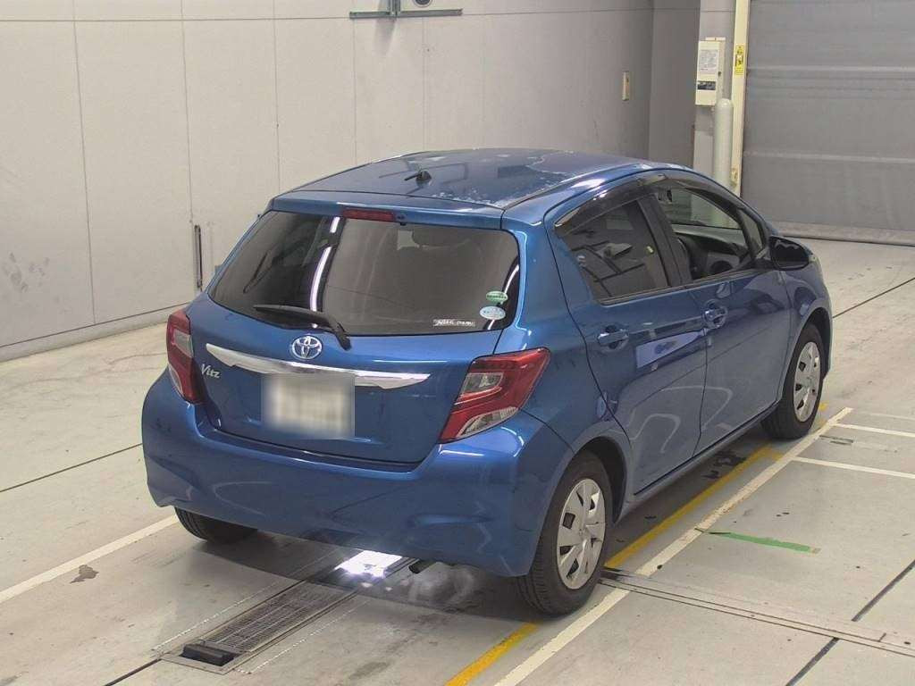 2015 Toyota Vitz KSP130[1]