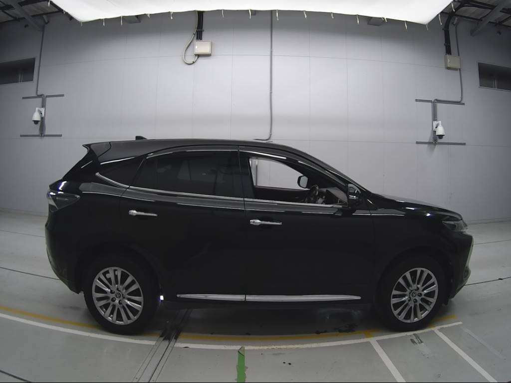 2014 Toyota Harrier ZSU60W[2]