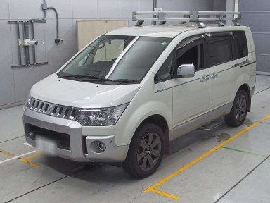 2018 Mitsubishi Delica D5