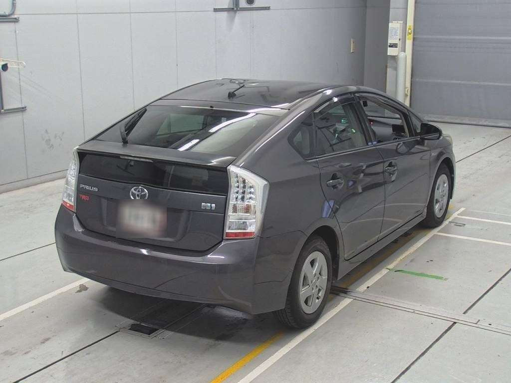 2011 Toyota Prius ZVW30[1]