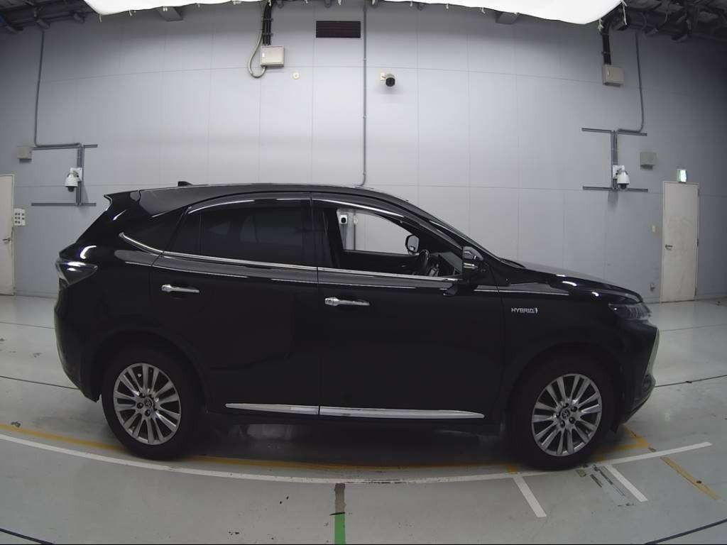 2014 Toyota Harrier Hybrid AVU65W[2]