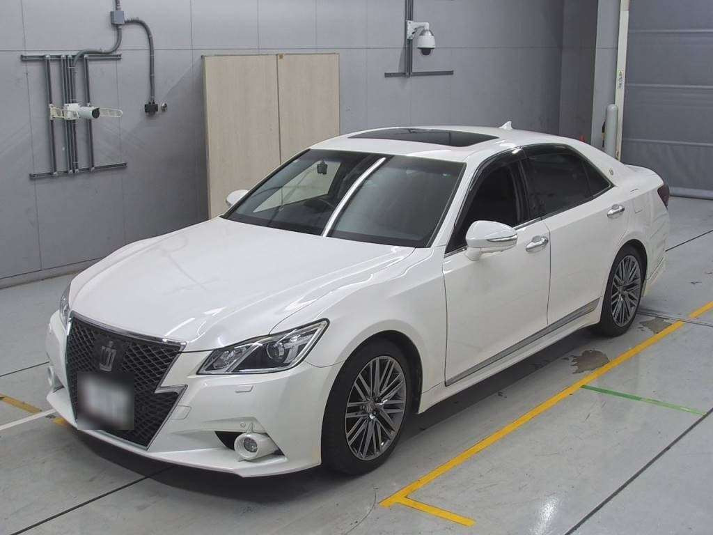 2013 Toyota Crown GRS214[0]