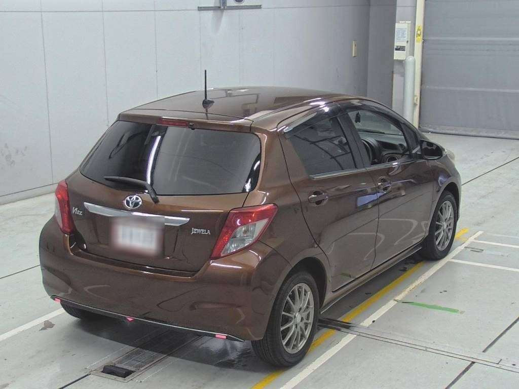 2012 Toyota Vitz KSP130[1]