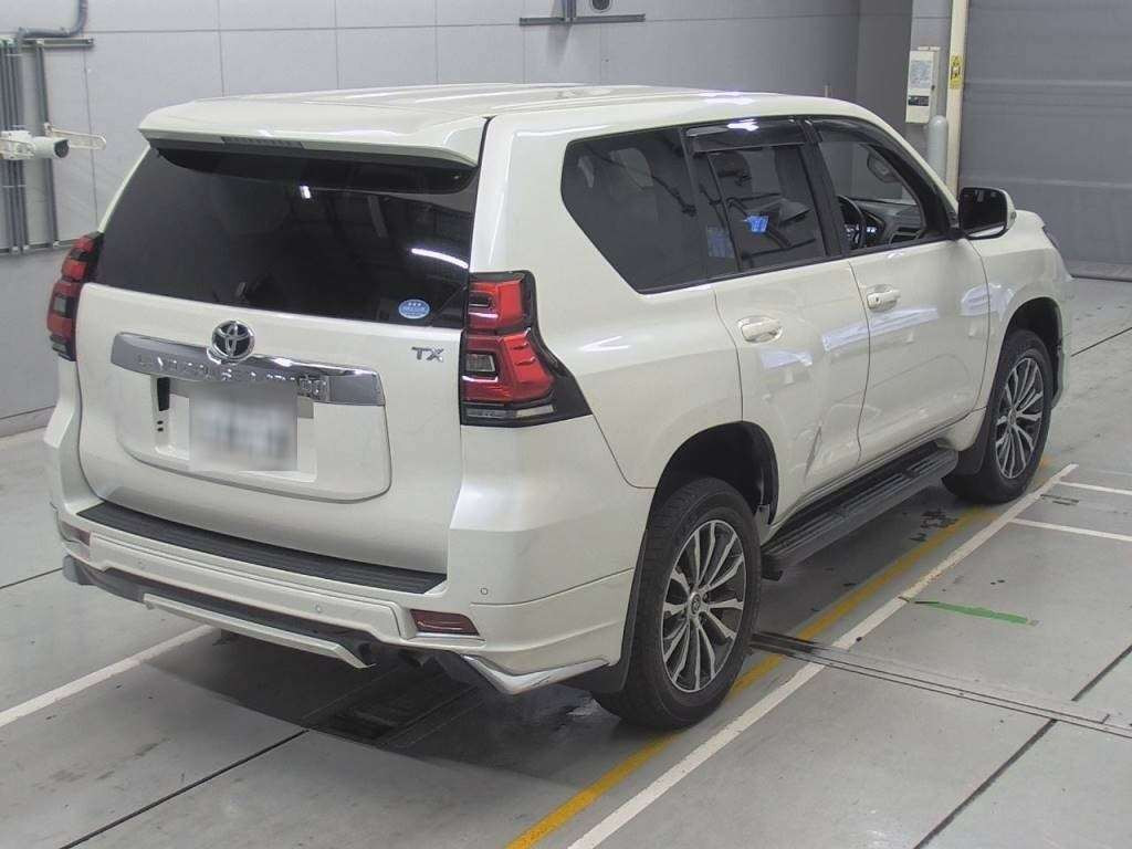 2018 Toyota Land Cruiser Prado TRJ150W[1]