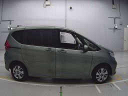 2022 Honda Freed hybrid