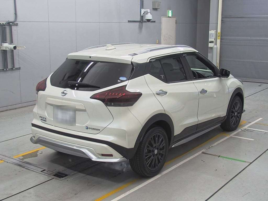 2021 Nissan KIX P15[1]