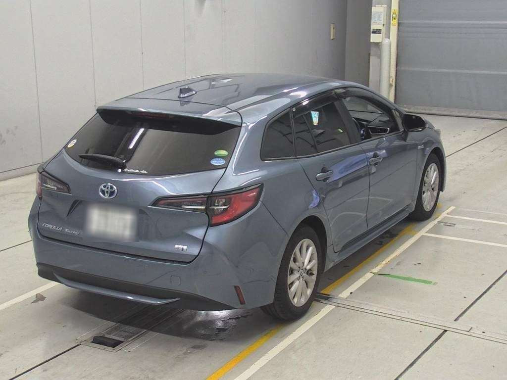 2020 Toyota Corolla Touring Wagon ZWE211W[1]