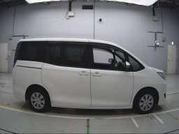 2018 Toyota Noah