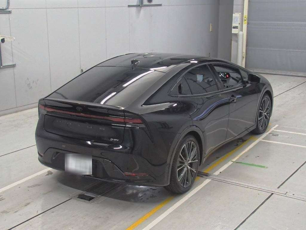 2023 Toyota Prius MXWH60[1]