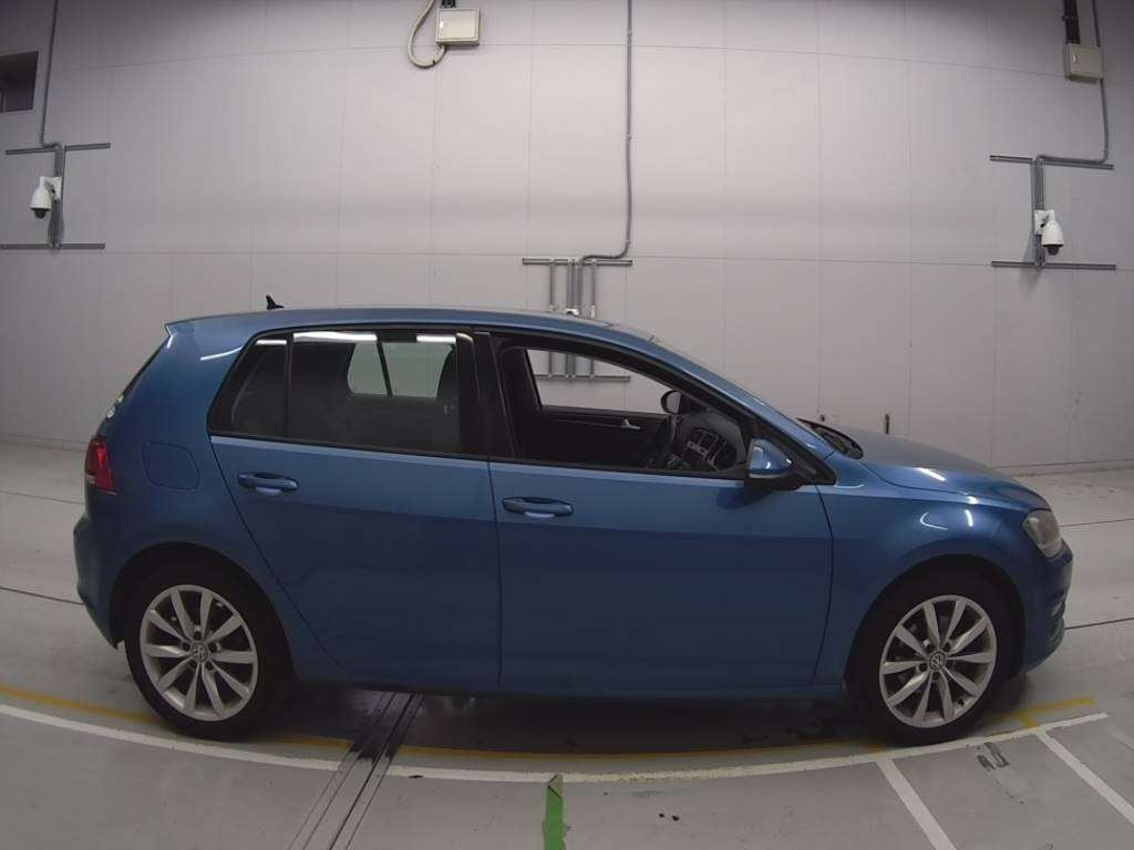 2014 Volkswagen Golf AUCPT[2]